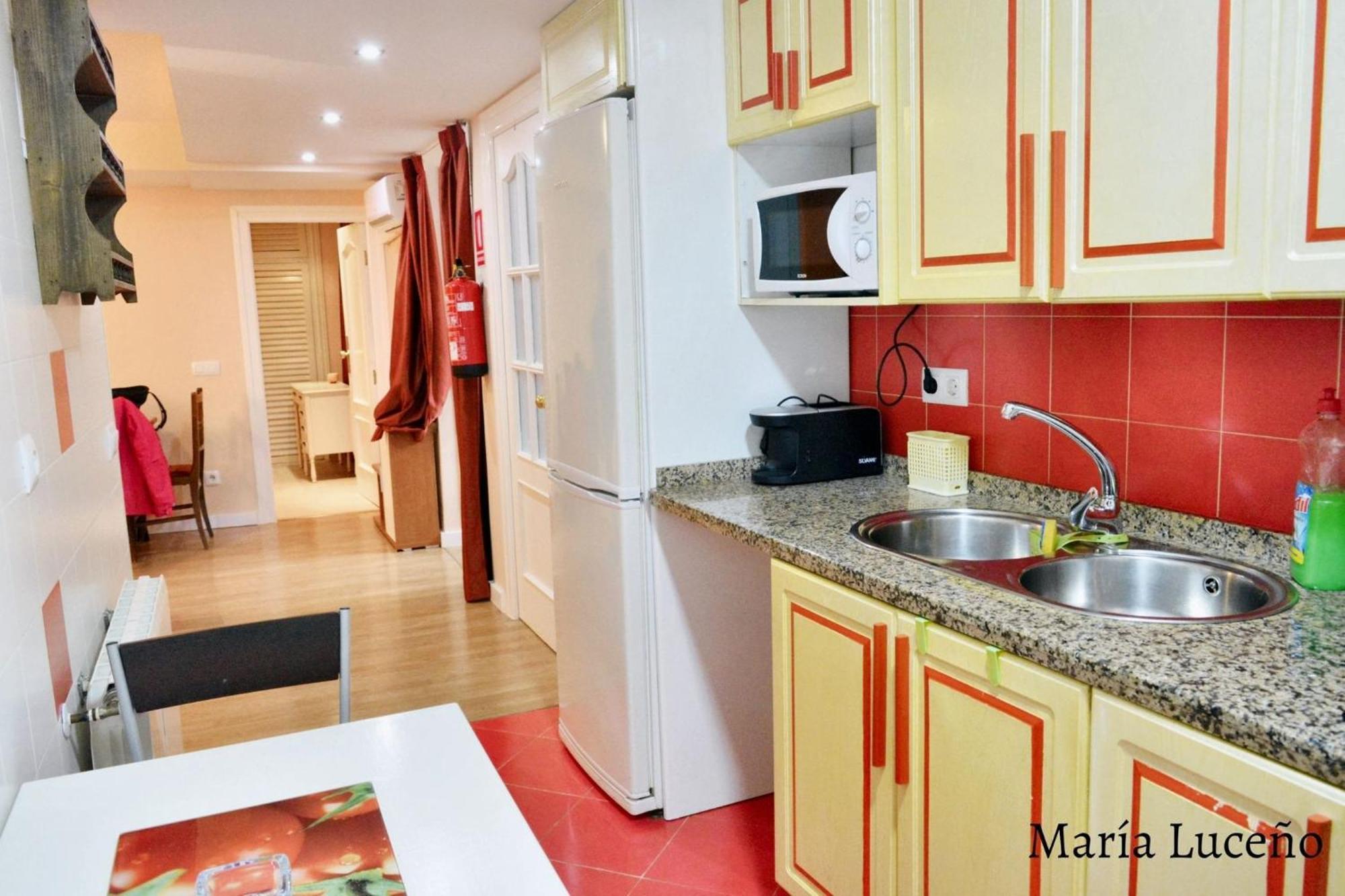 Comfortable Apartment In Caceres 55 M² Welcoming Terrace Exterior foto