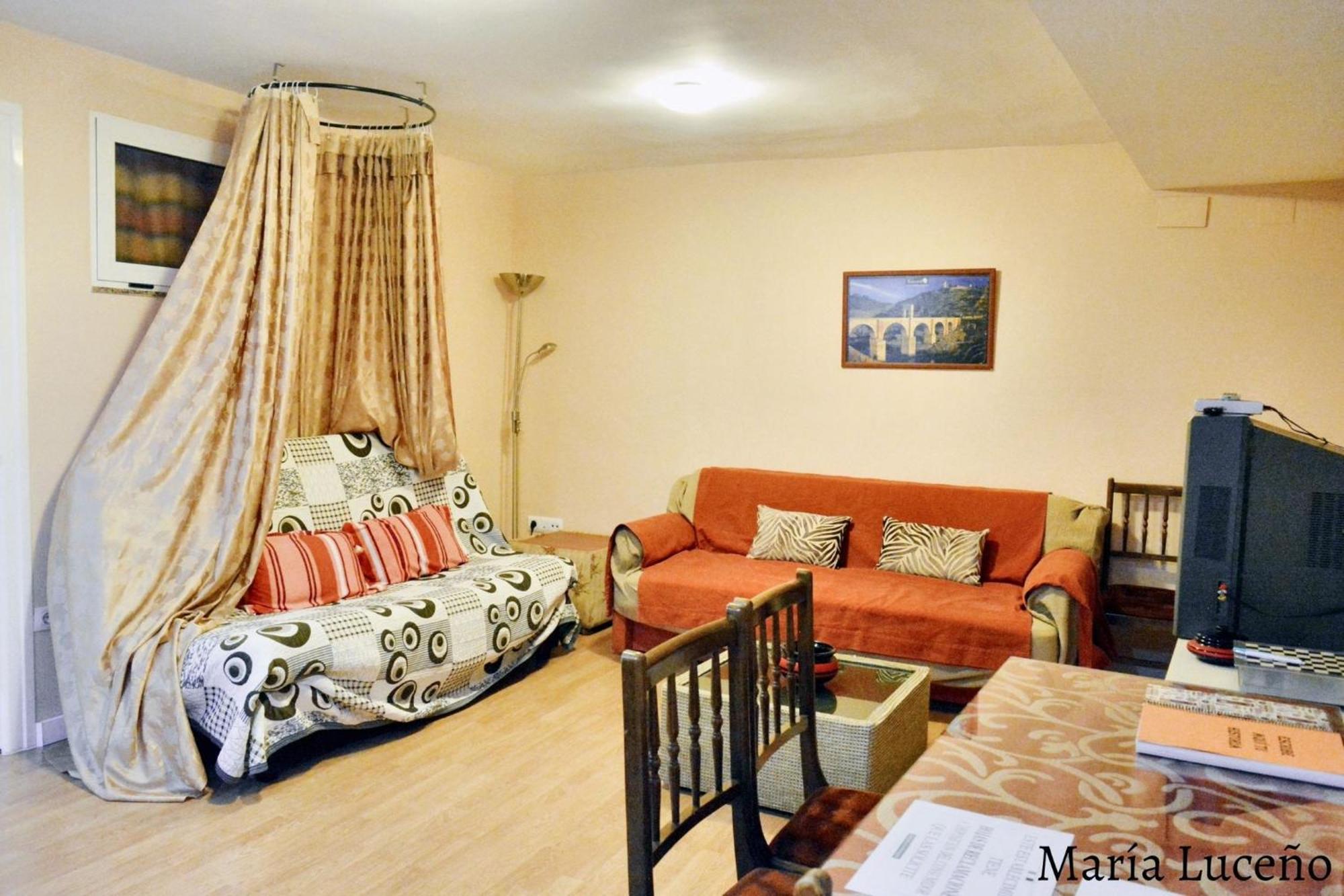 Comfortable Apartment In Caceres 55 M² Welcoming Terrace Exterior foto
